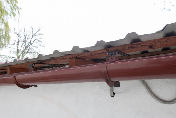 Cost of Round Gutters Installation in Omaha